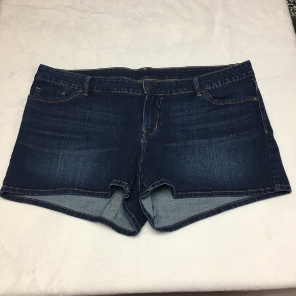 shorts size 22 womens